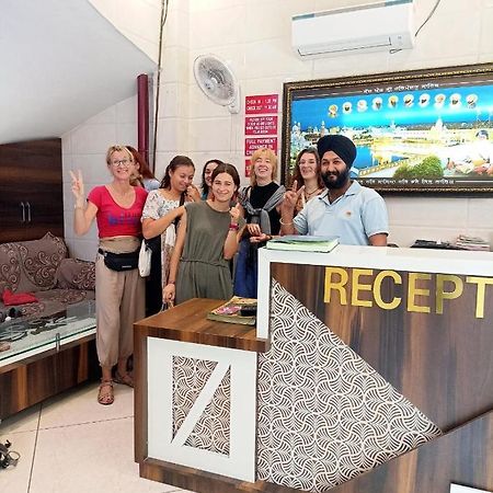 Jasneet Homestay Amritsar Eksteriør bilde