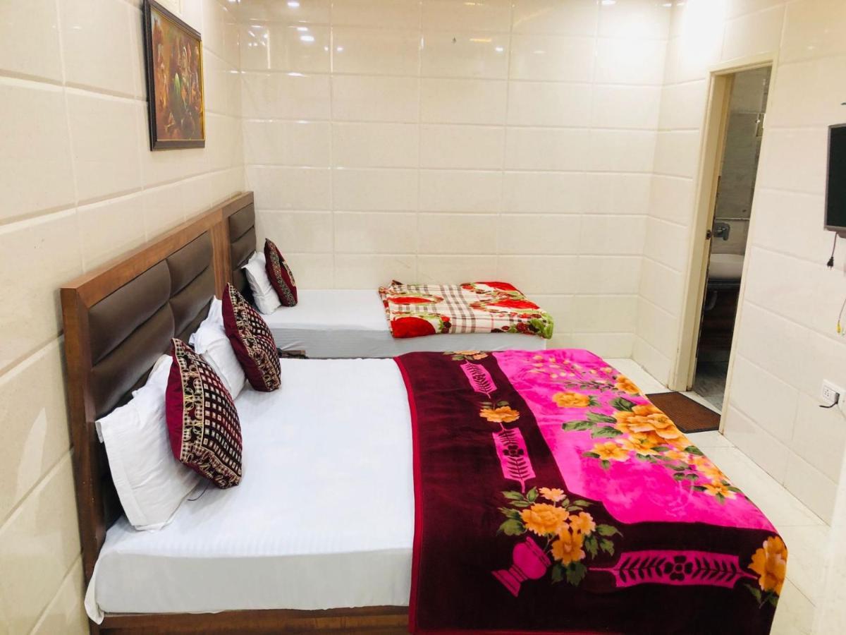Jasneet Homestay Amritsar Eksteriør bilde