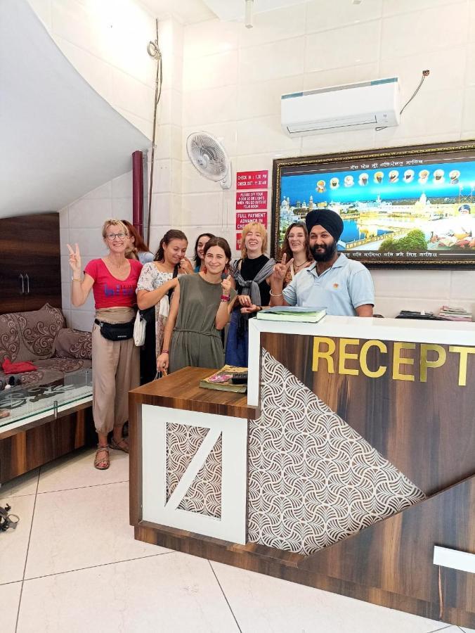 Jasneet Homestay Amritsar Eksteriør bilde