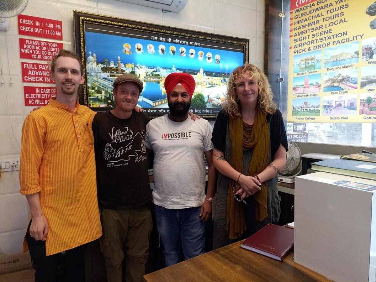 Jasneet Homestay Amritsar Eksteriør bilde